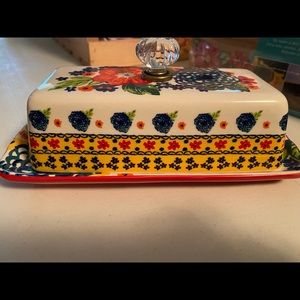 Pioneer Woman butter dish. Never used…displayed only.